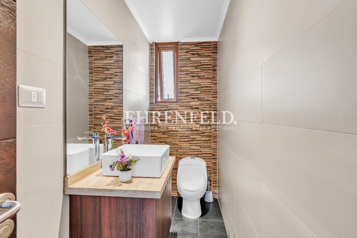 10 de 40: Baño visitas.