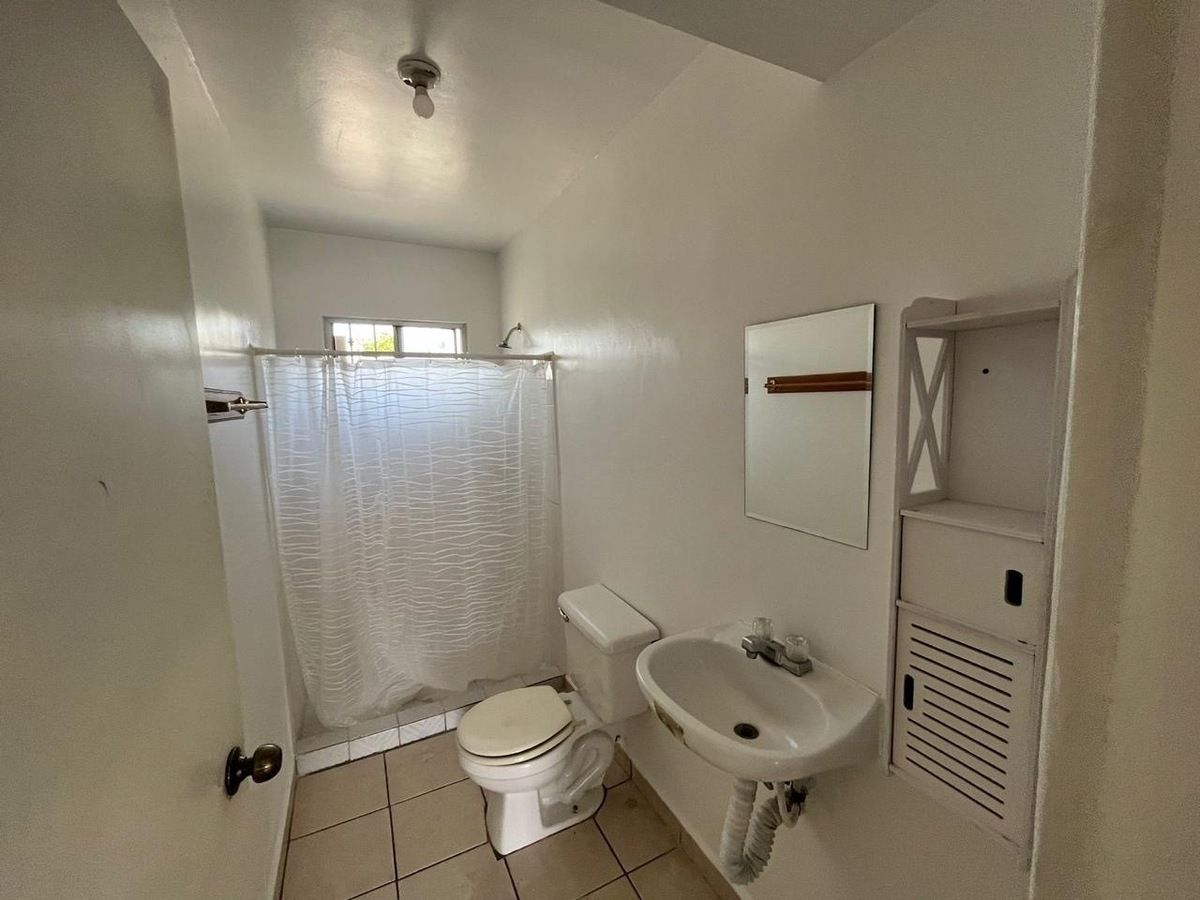 4 de 9: BAÑO COMPLETO