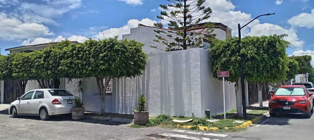3 de 8
