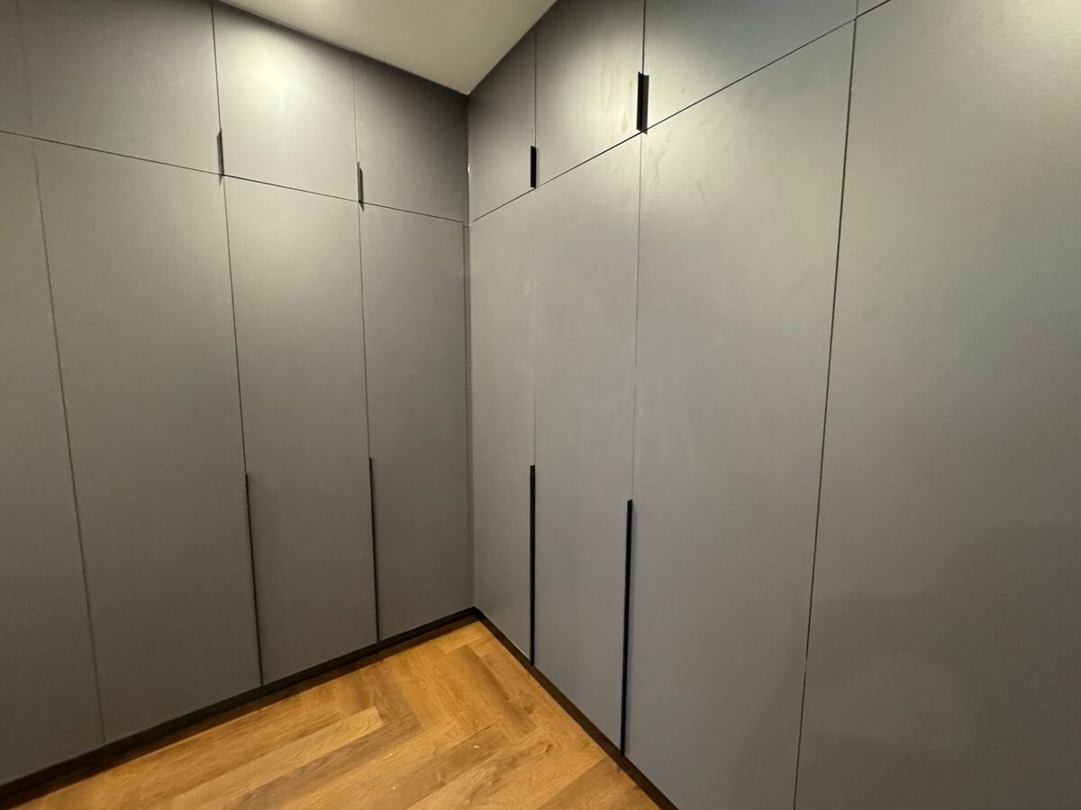 23 de 28: Vestidor