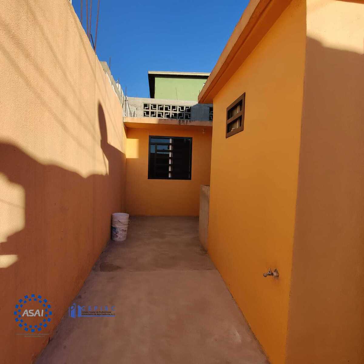 3 de 14: PASILLO LATERAL