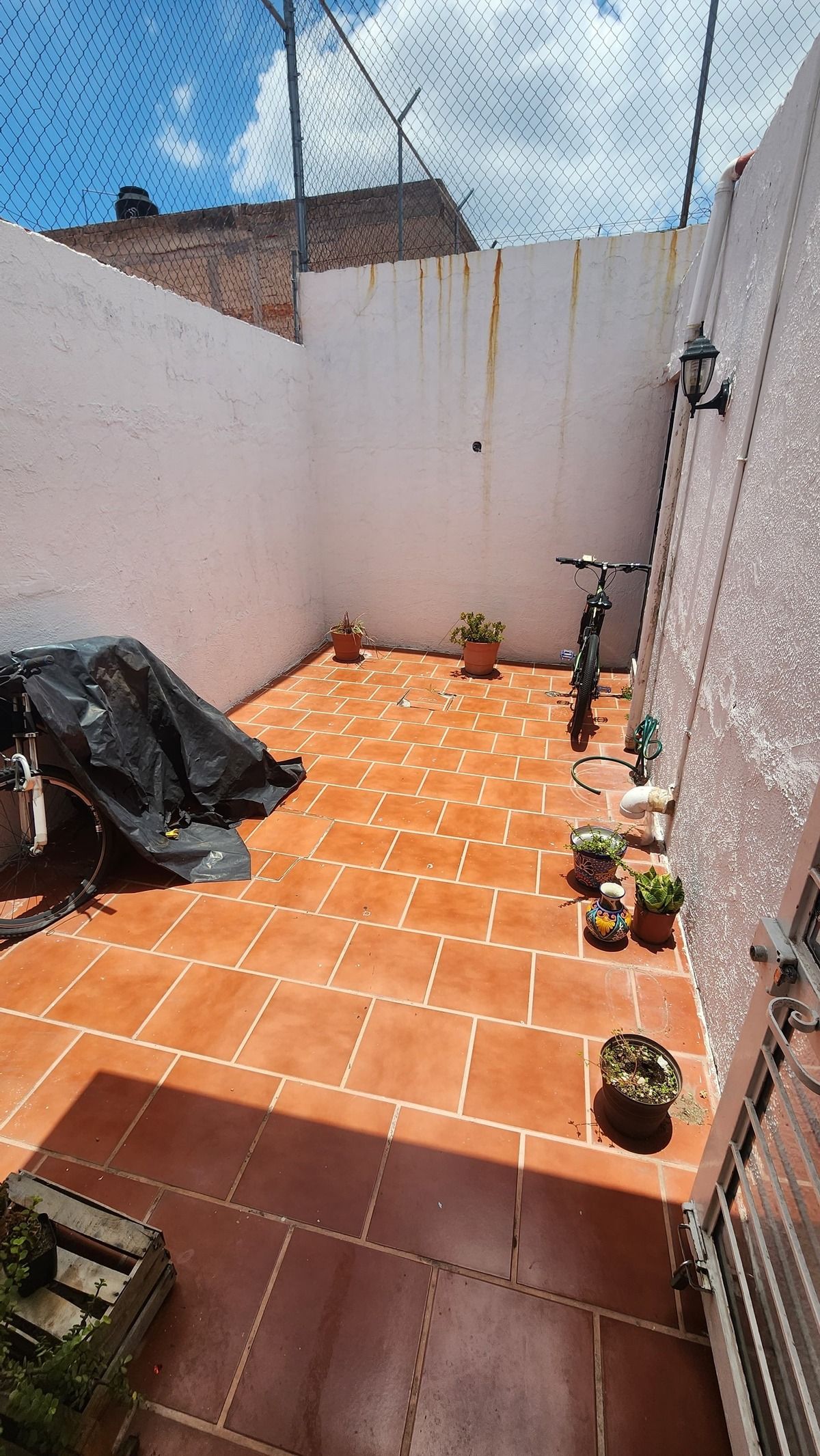 5 de 14: Patio 1