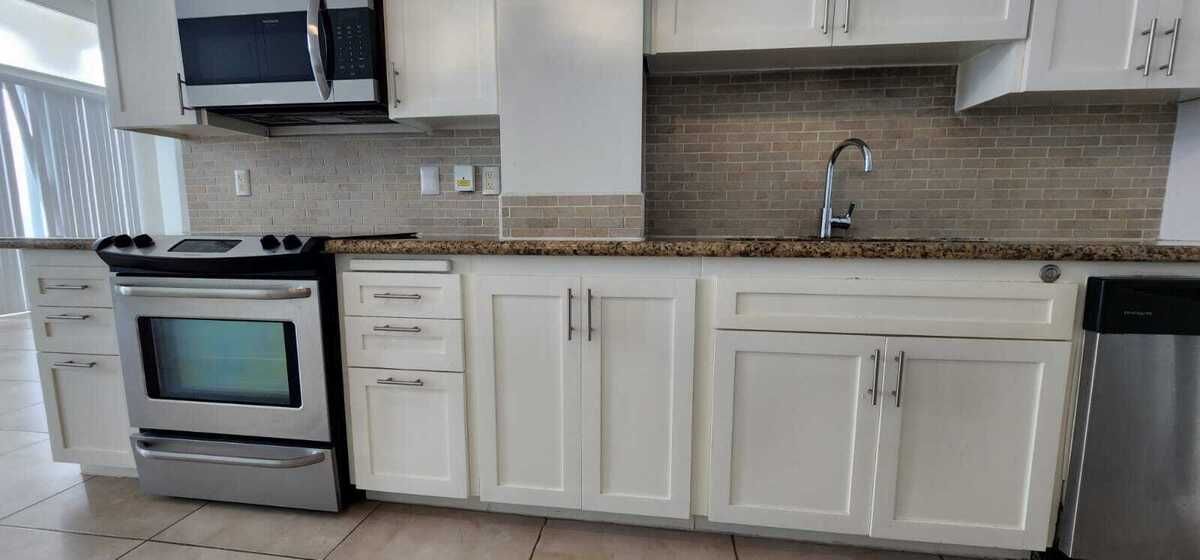 1 of 14: Kitchen