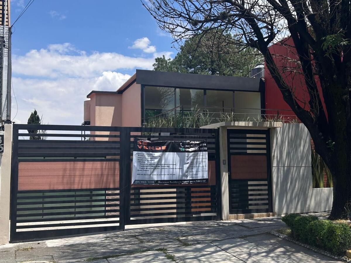 2 of 37: Fachada Exterior