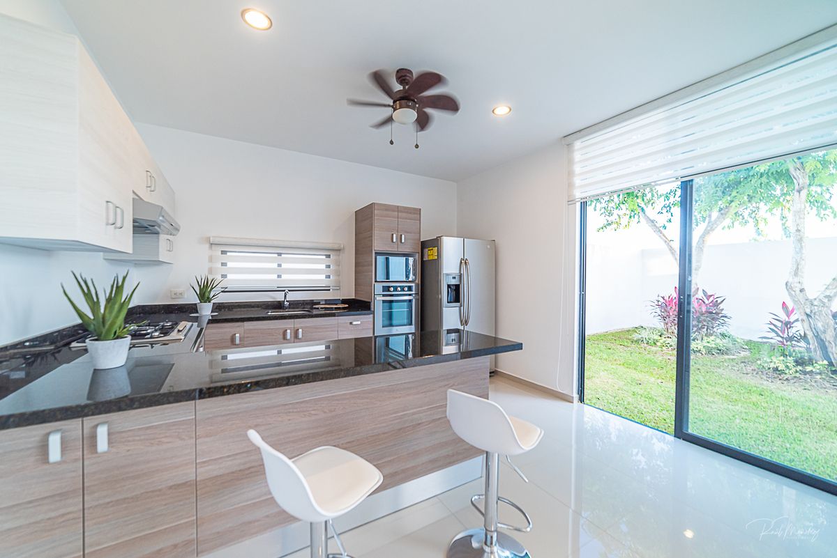 2 of 4: Imagenes de Casa Muestra no incluye mobiliario,