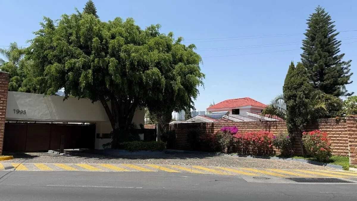 4 de 13: caseta del condominio.