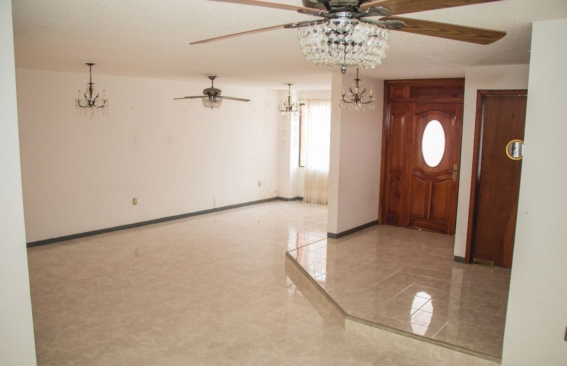 2 de 34: SALA-COMEDOR