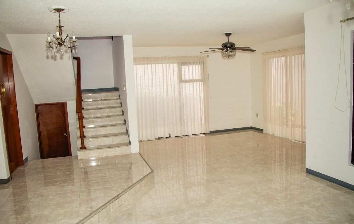 4 de 34: SALA-COMEDOR