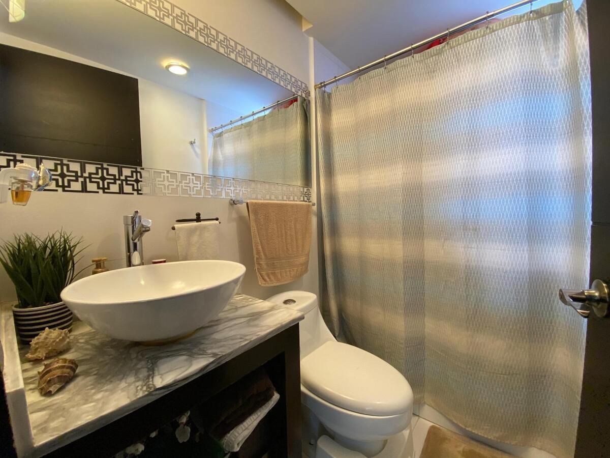 4 de 24: Baño compartido