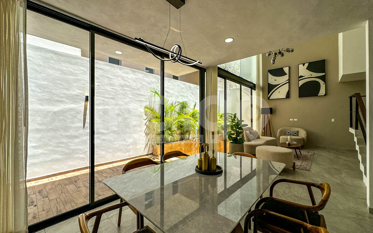 9 de 45: Comedor con Salida a la Terraza