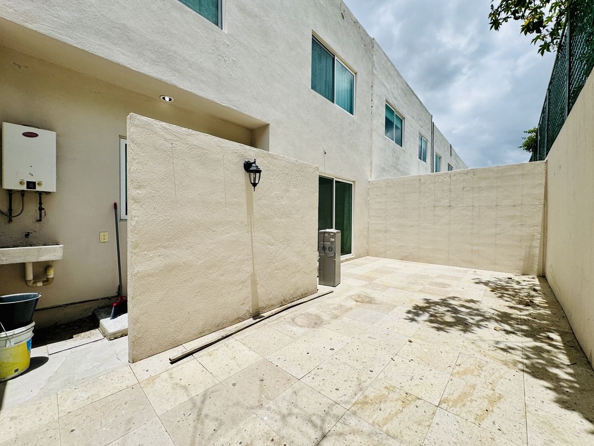 10 de 26: Patio