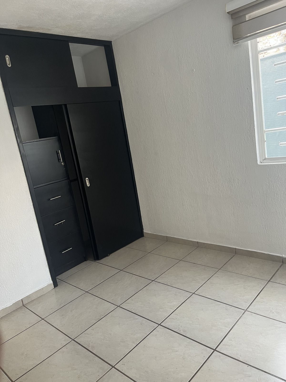 5 de 8: Closet recamara secundaria.
