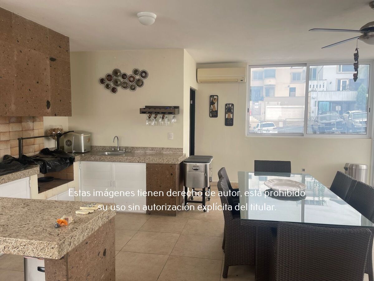 3 of 15: Casa en Venta en Cumbres 5 sector