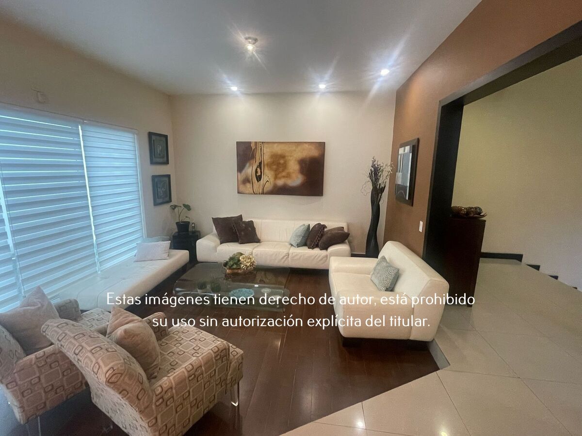 4 of 15: Casa en Venta en Cumbres 5 sector