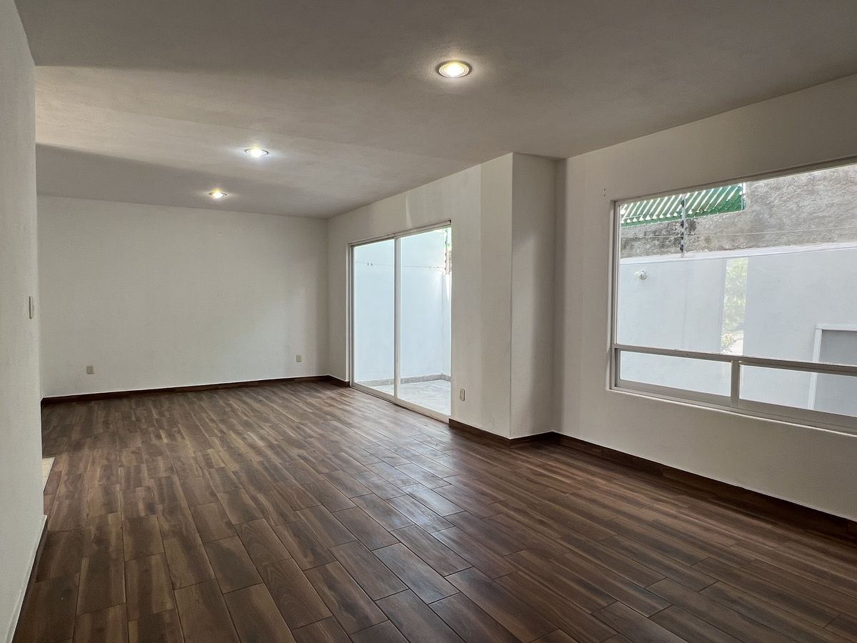 2 de 19: Sala comedor