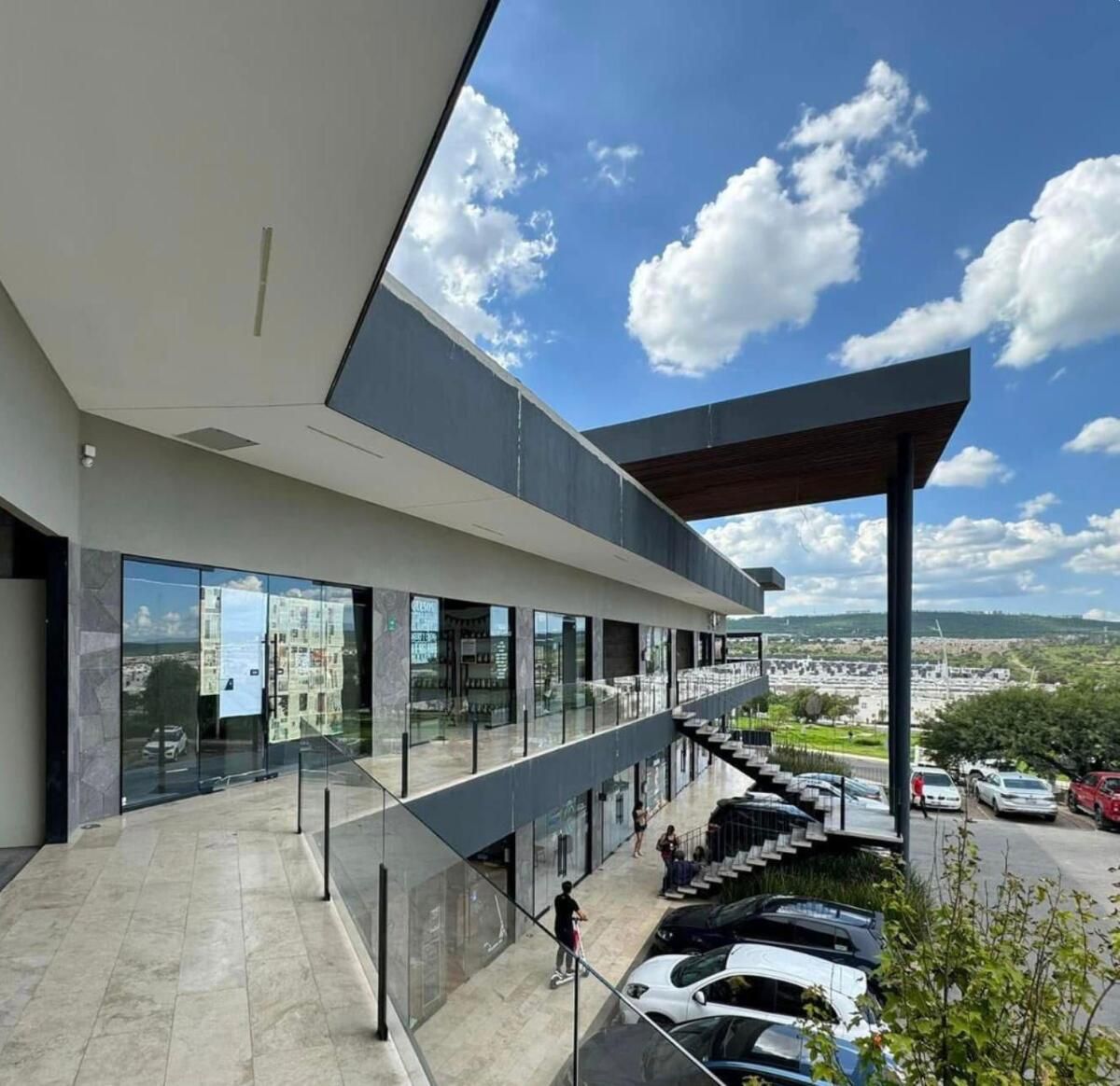 RENTA LOCAL COMERCIAL  QUERETARO ZAKIA