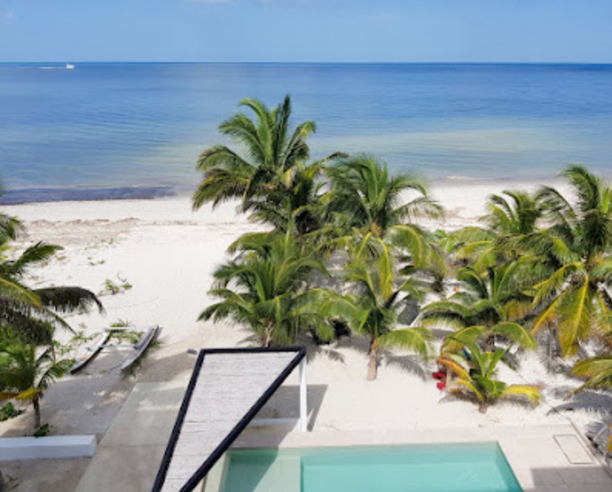 En venta PH frente al mar con páneles solares