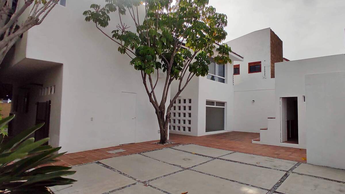 1 of 29: Estacionamiento
