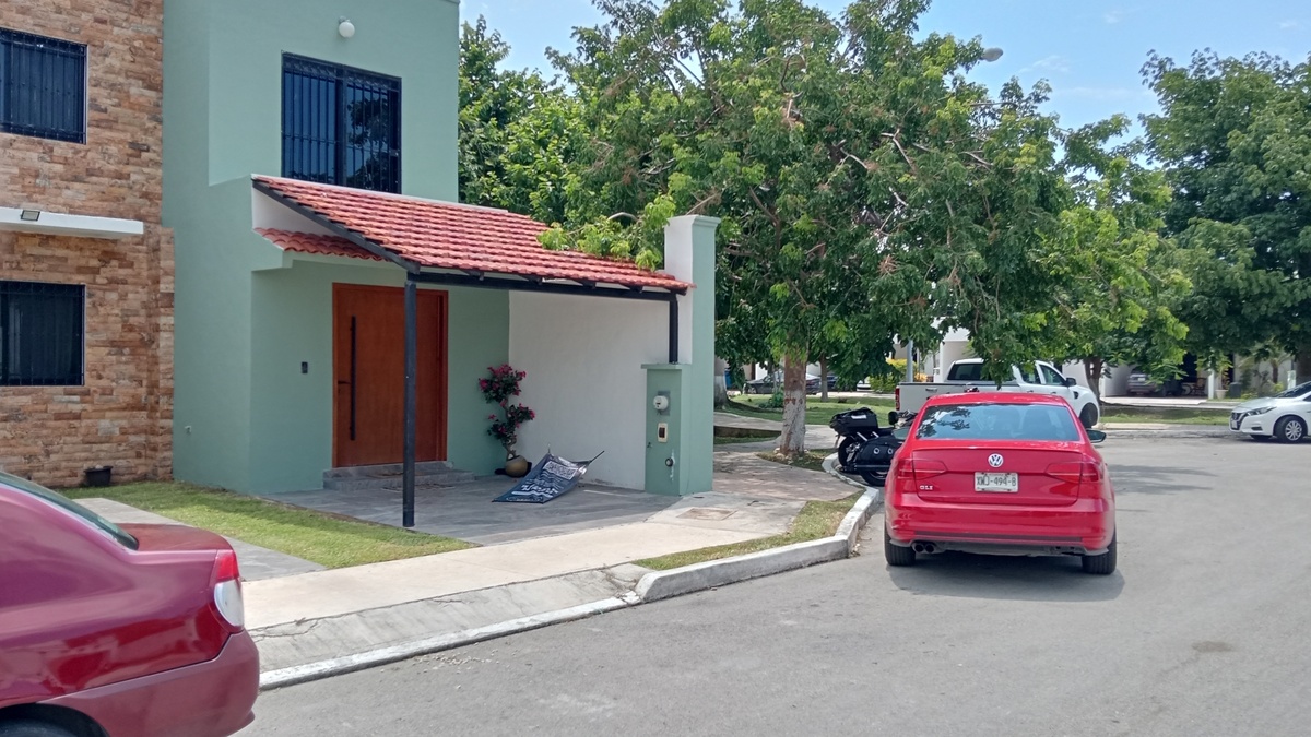 3 de 14: Calle privada