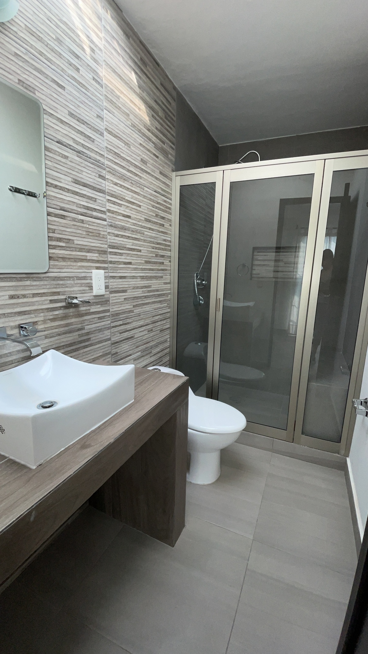 25 de 27: Baño, planta alta