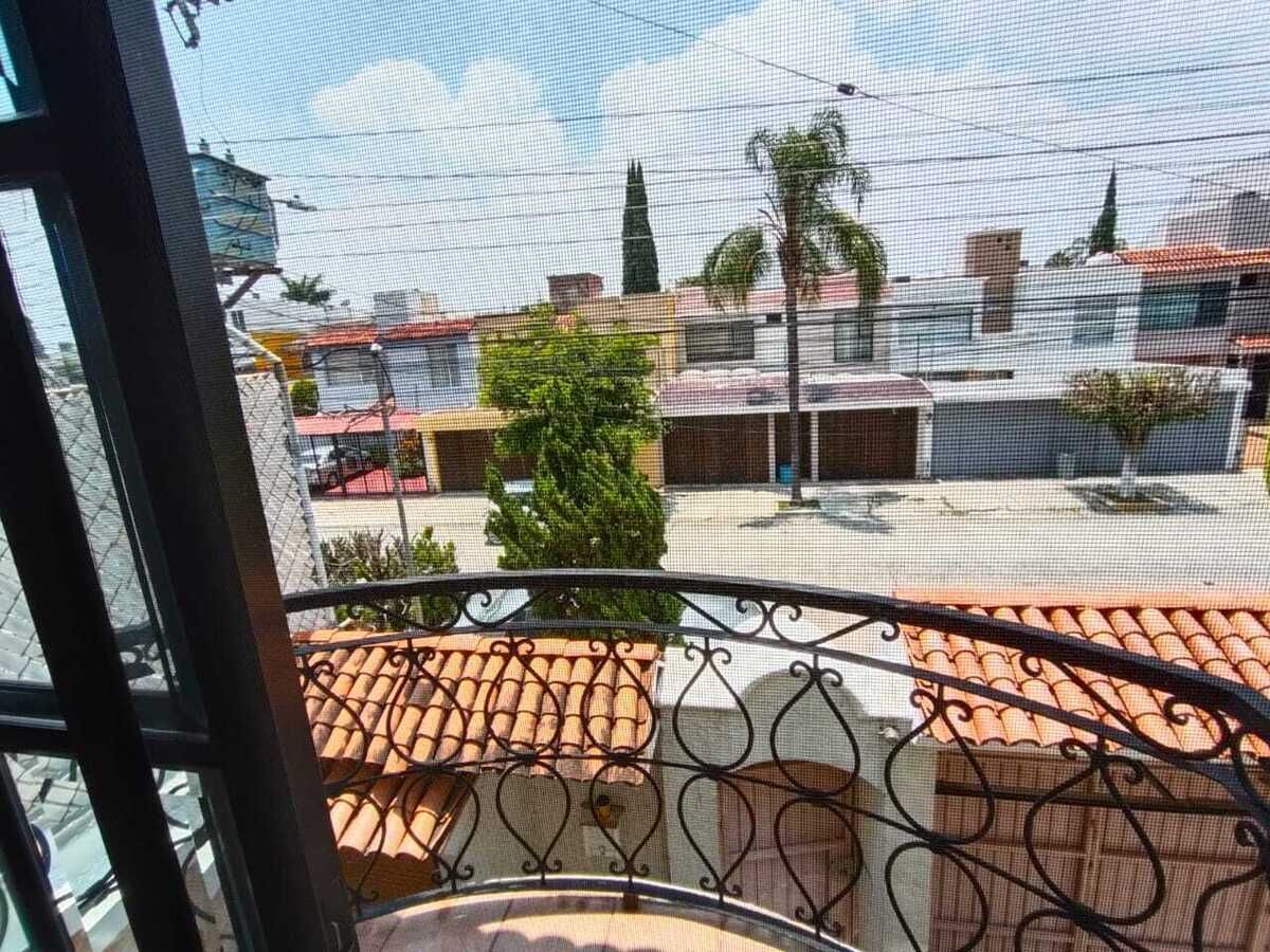4 de 15