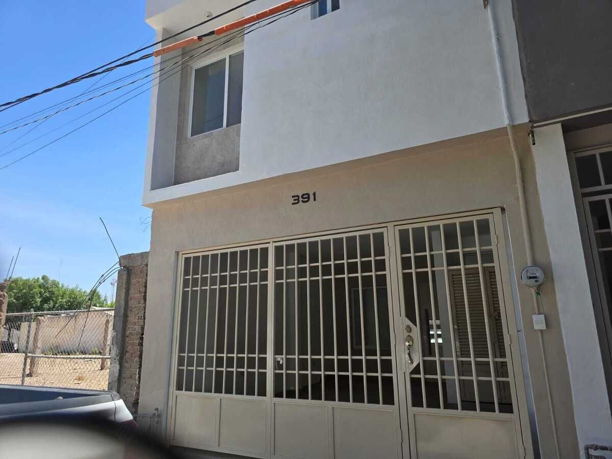 1 de 27: FACHADA