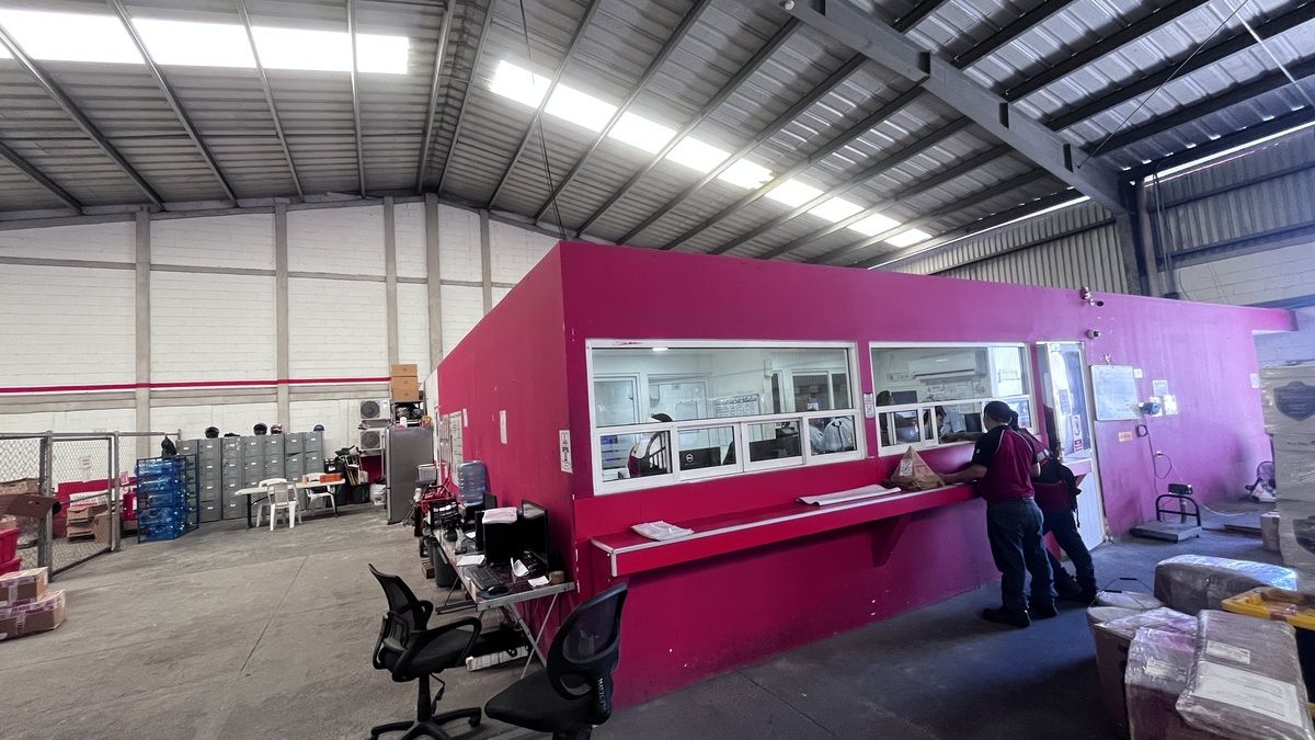 5 de 7: Oficinas y baños