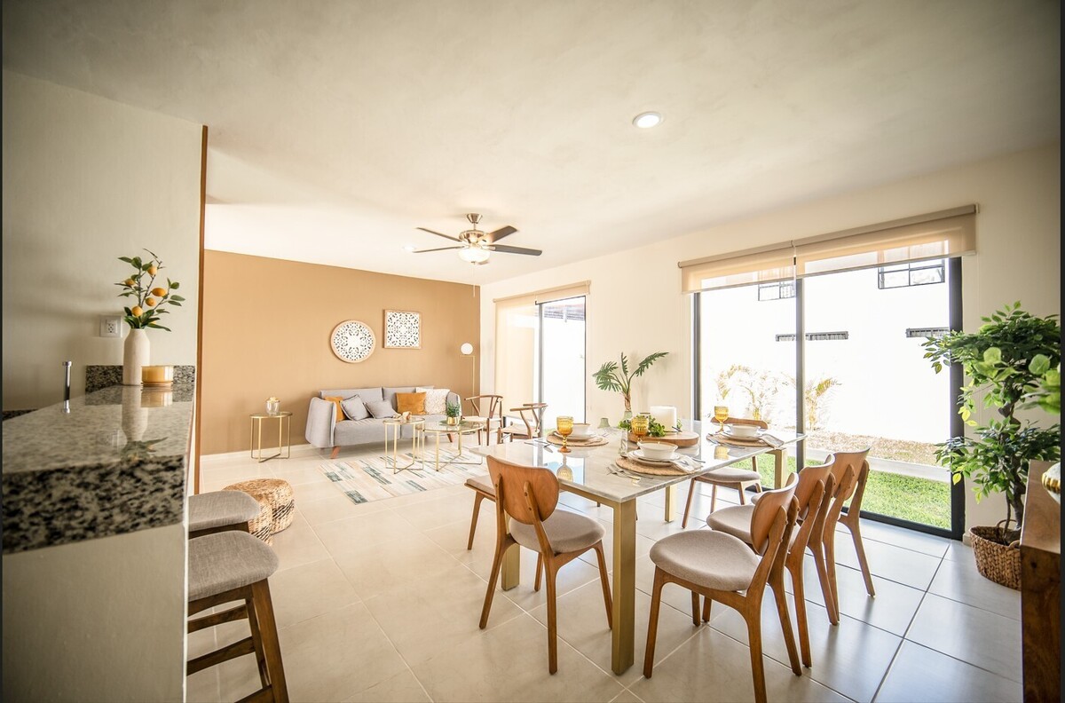 3 of 11: Sala y Comedor