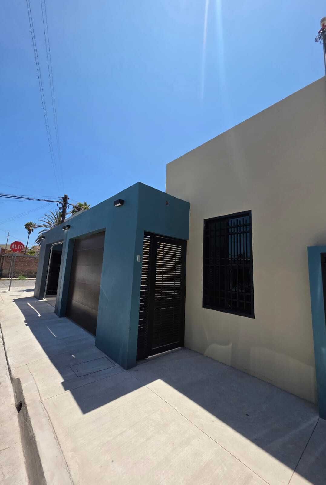 4 de 20: FACHADA PRINCIPAL