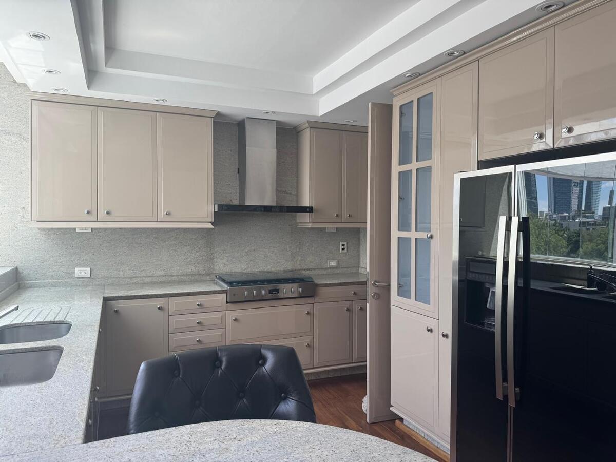 12 de 42: Cocina integral cerrada