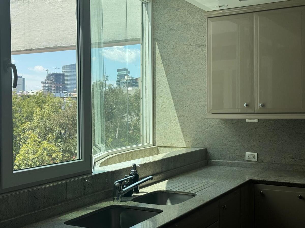 41 de 42: Vista de la cocina