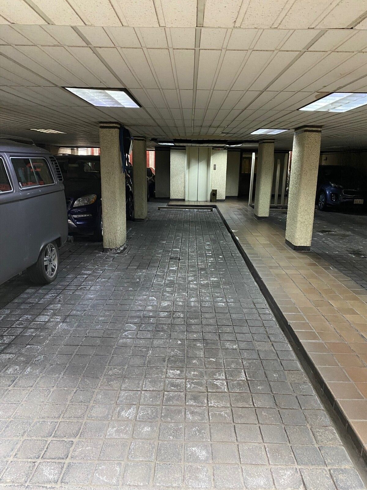 50 de 50: Estacionamiento
