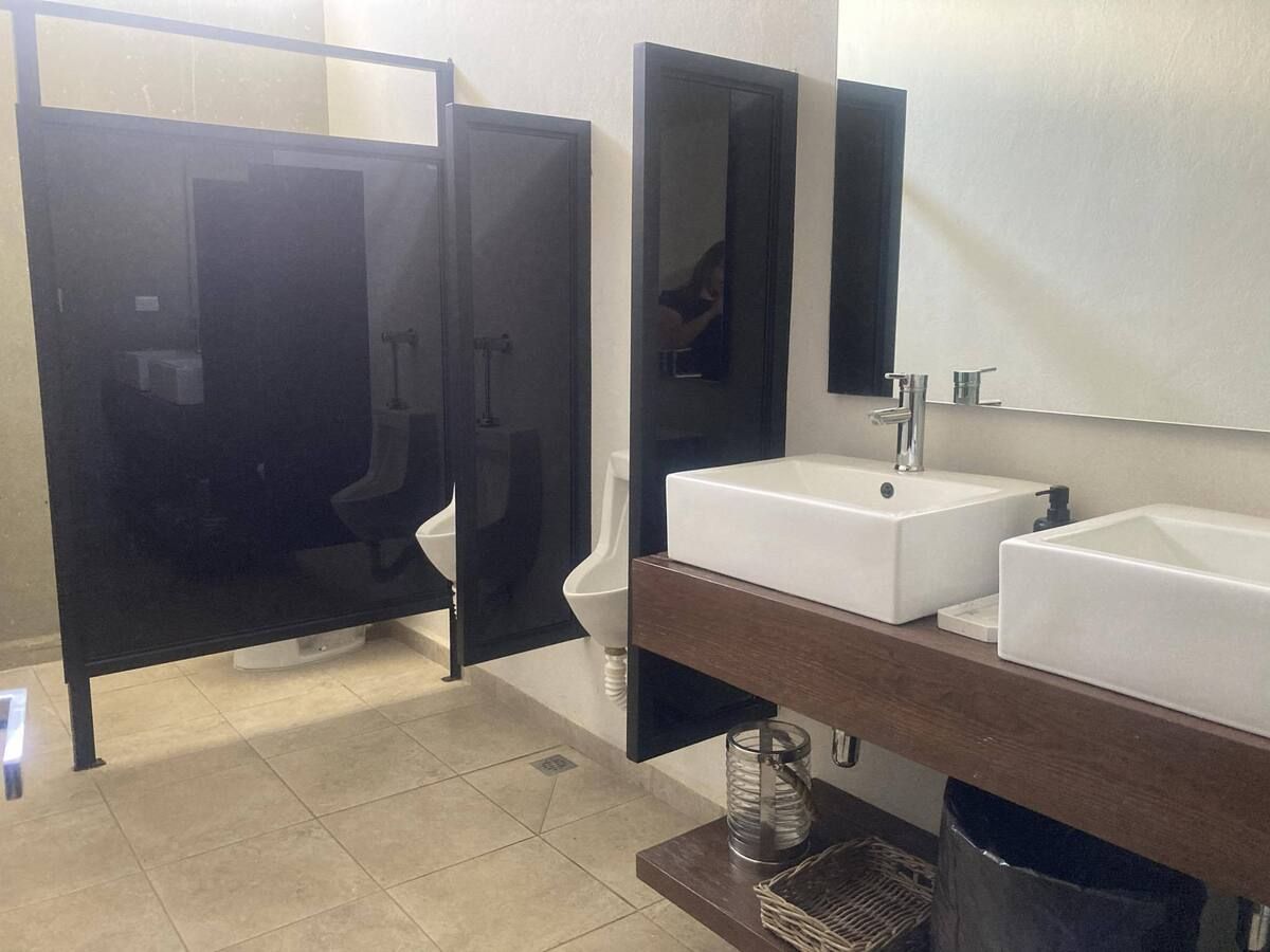14 of 22: WC amenidades