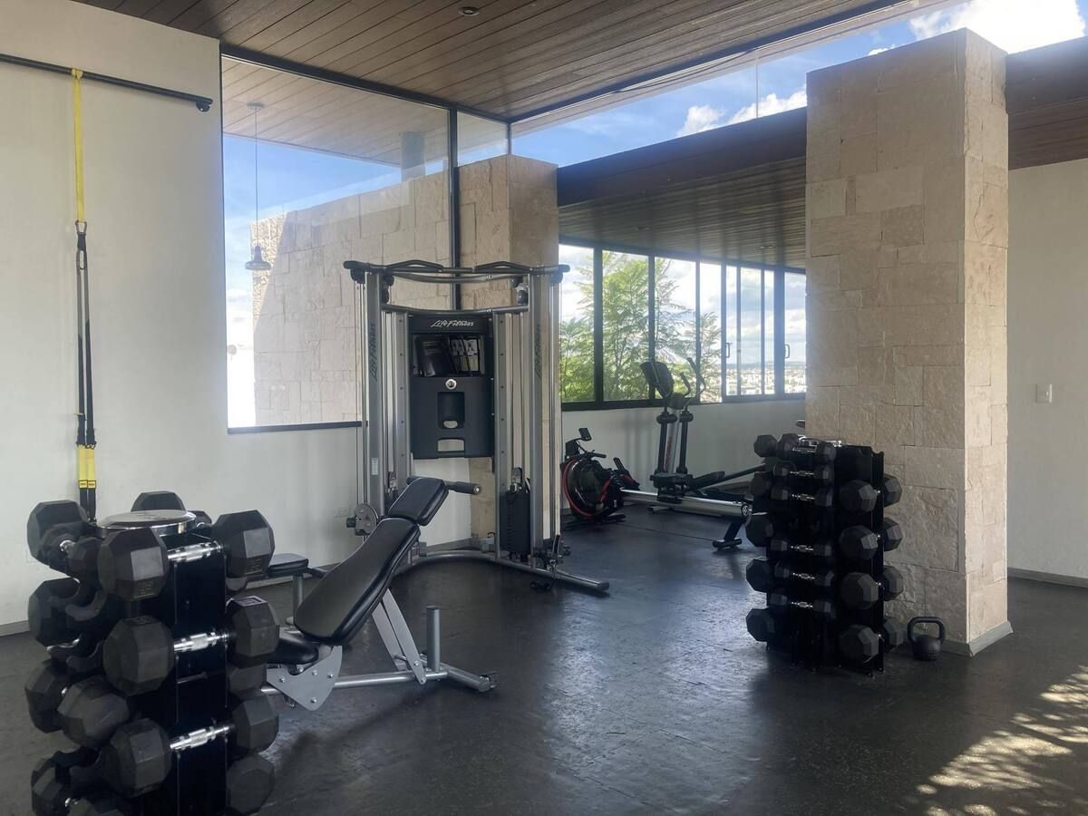16 of 22: Gym amenidaes