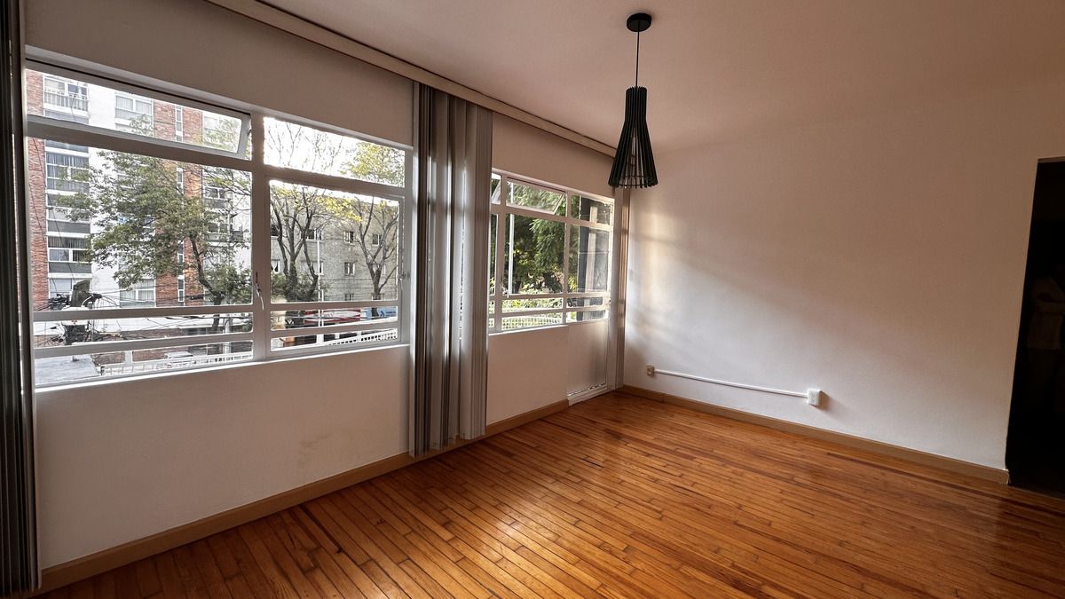 3 de 13: Sala comedor
