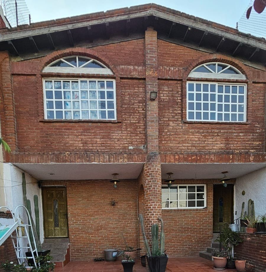 2 of 27: Fachada Interna