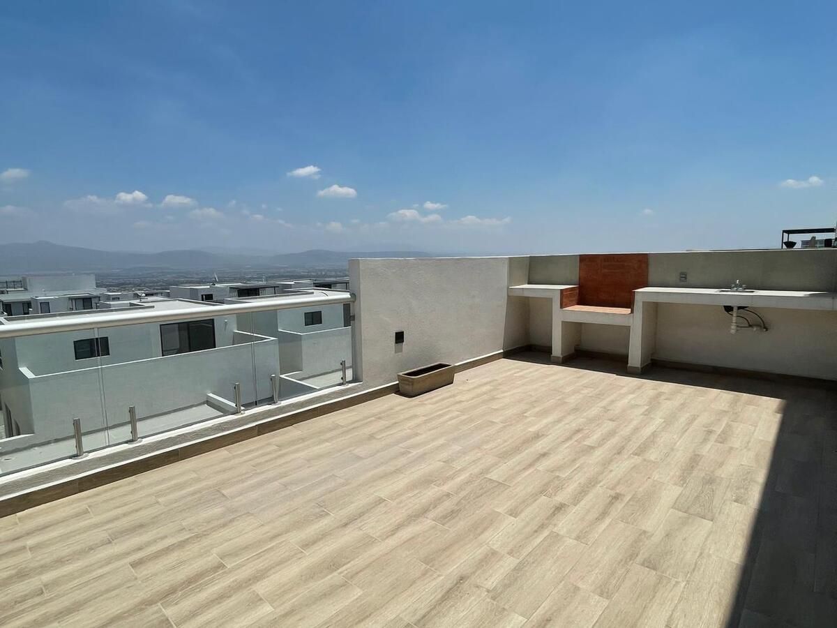 17 de 26: Terraza 1