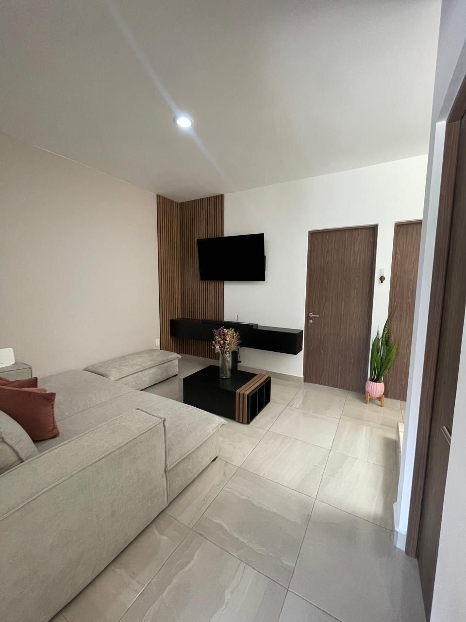 11 de 26: TV Room