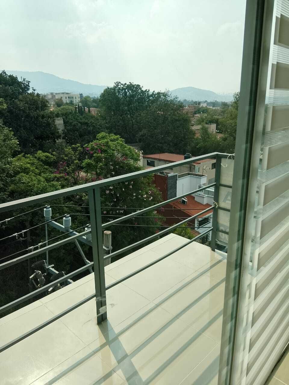 2 de 15: Balcon