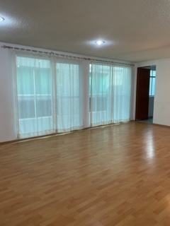 3 de 16: Sala