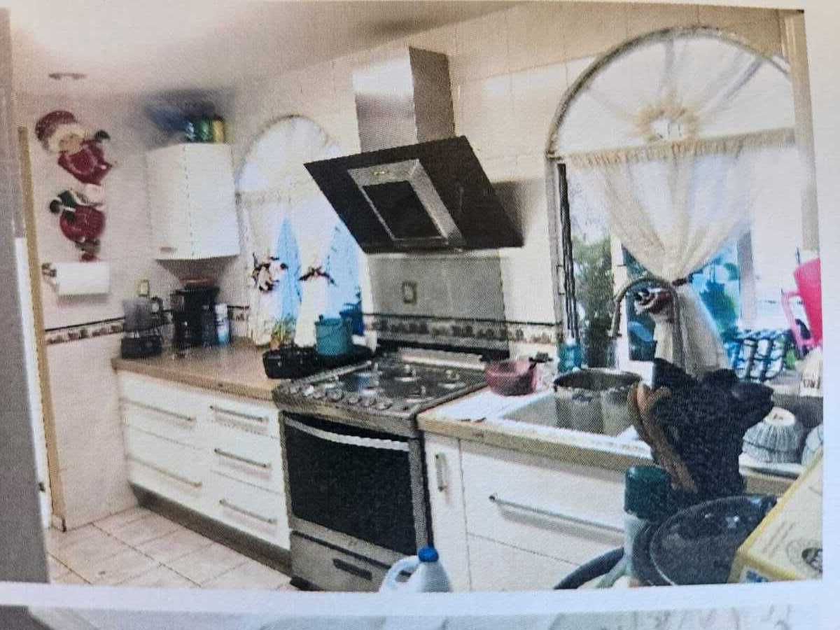 5 of 15: COCINA