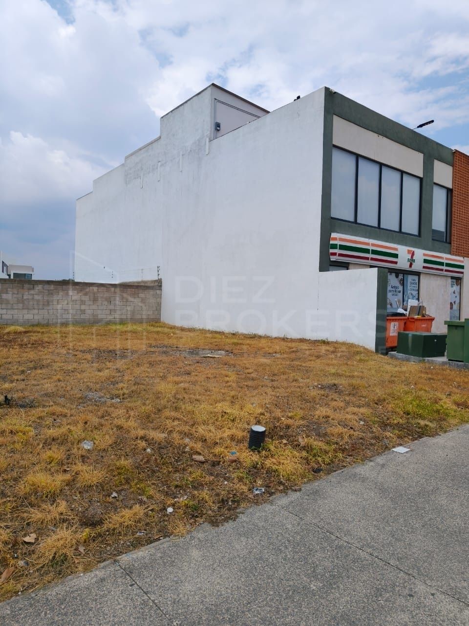 Terreno en Venta - Fraccionamiento Adamar, Tlajomulco de Zúñiga - foto 3