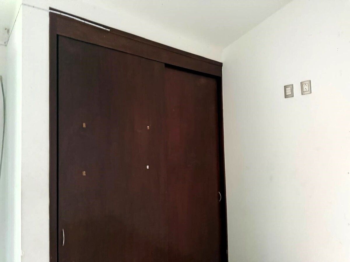 9 de 21: Closet del cuarto de visitas