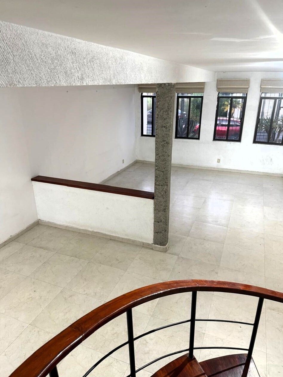 2 de 21: Sala y comedor