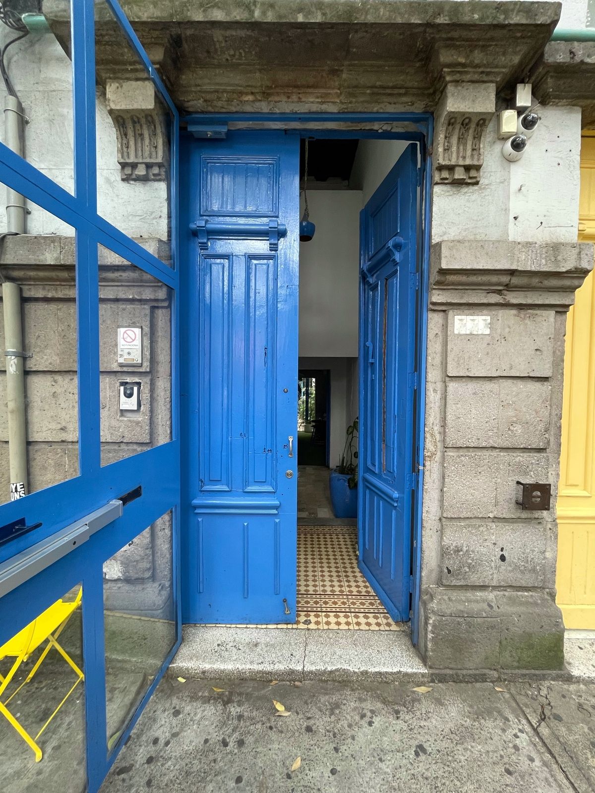 2 de 33