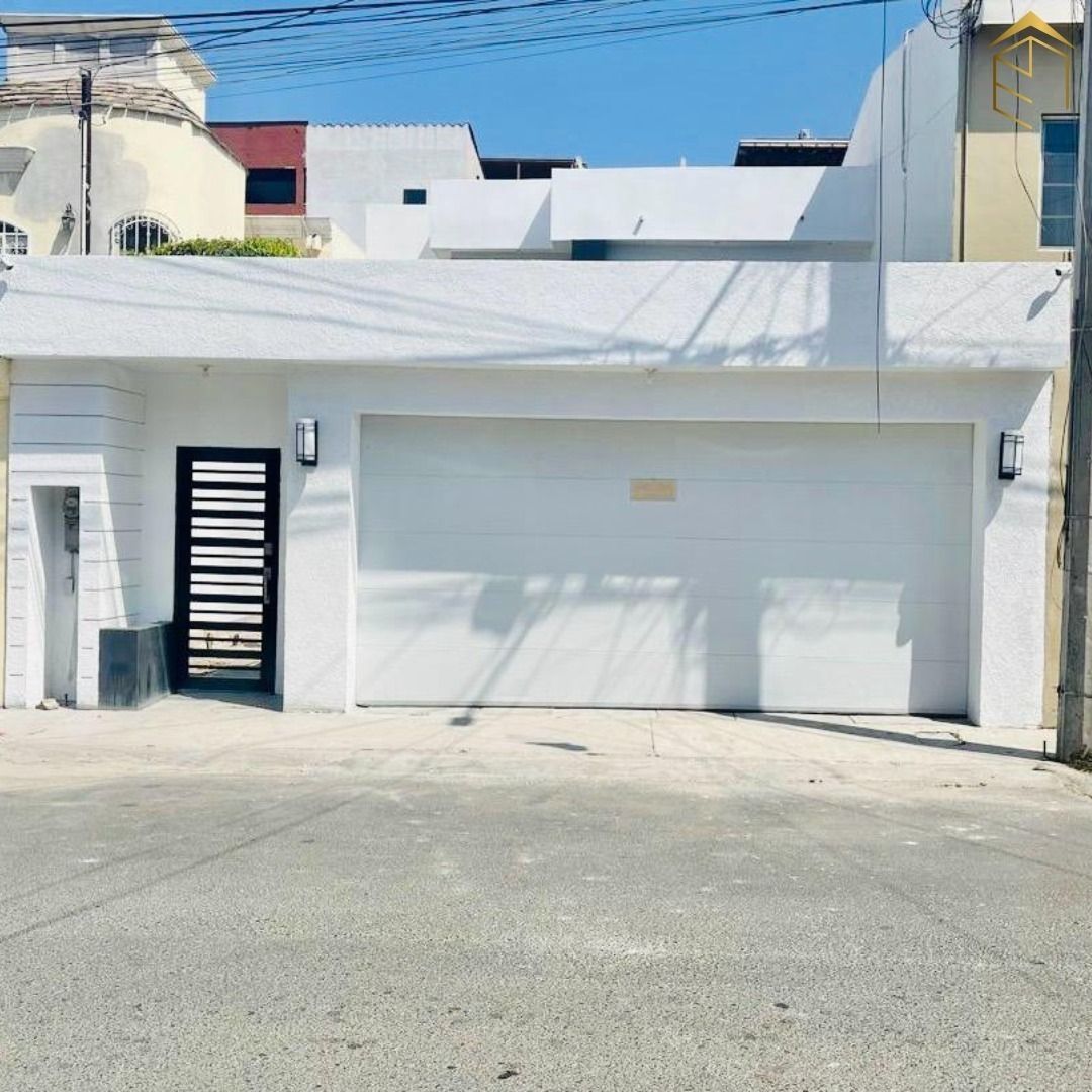 1 of 9: fachada