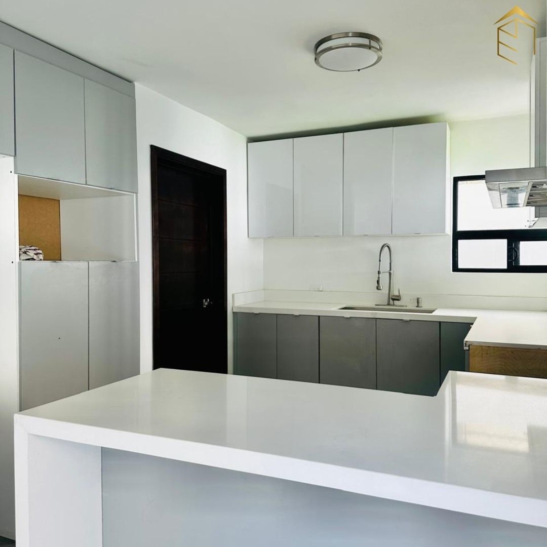 2 of 9: cocina