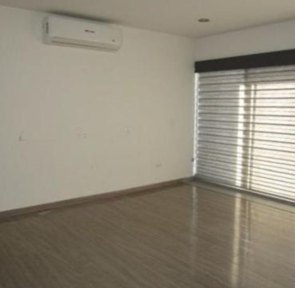 3 of 5: Cuarto