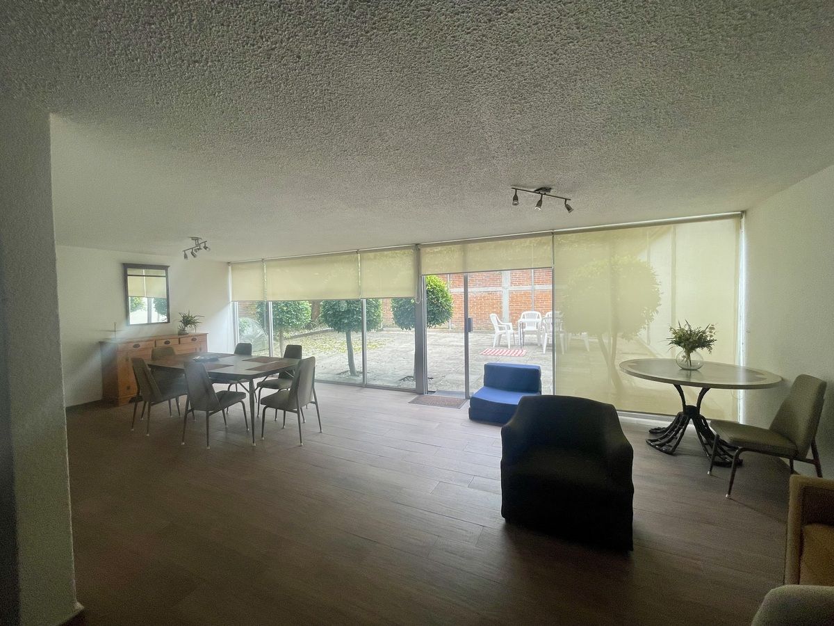 3 of 17: Sala/comedor