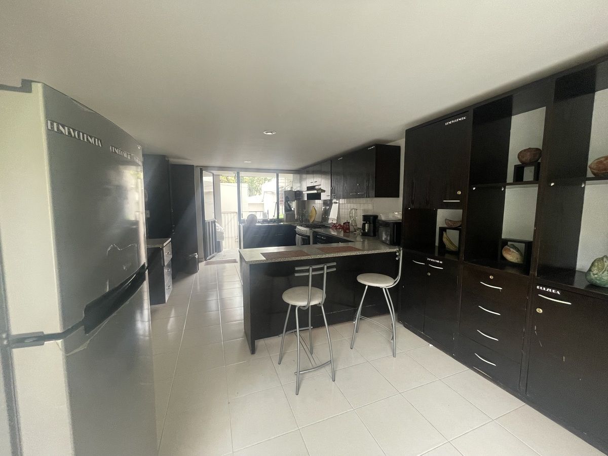 5 of 17: Cocina